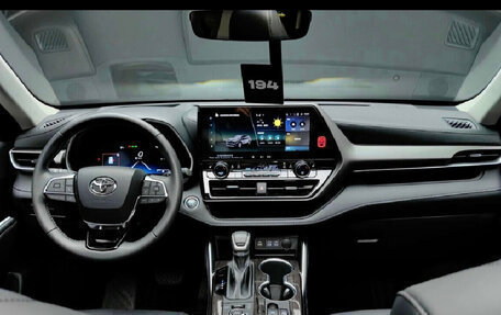 Toyota Highlander, 2026 год, 6 050 000 рублей, 9 фотография