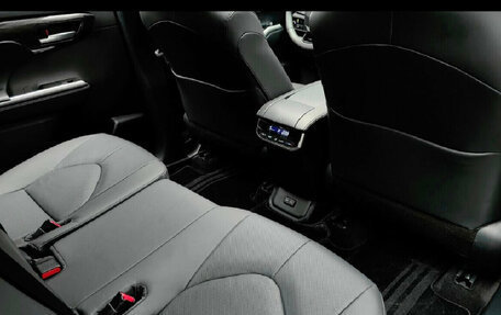 Toyota Highlander, 2026 год, 6 050 000 рублей, 14 фотография