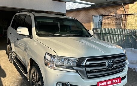 Toyota Land Cruiser 200, 2018 год, 8 200 000 рублей, 2 фотография