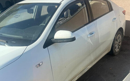 KIA Rio IV, 2017 год, 950 000 рублей, 2 фотография