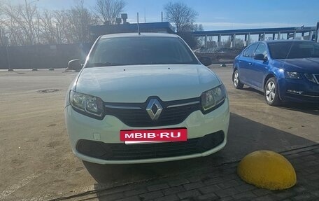 Renault Logan II, 2017 год, 410 000 рублей, 4 фотография