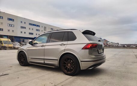 Volkswagen Tiguan II, 2018 год, 2 890 000 рублей, 2 фотография