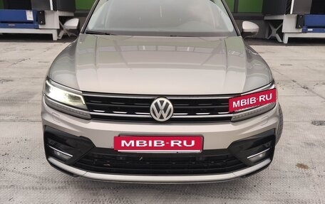 Volkswagen Tiguan II, 2018 год, 2 890 000 рублей, 3 фотография