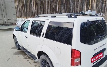 Nissan Pathfinder, 2012 год, 2 100 000 рублей, 2 фотография