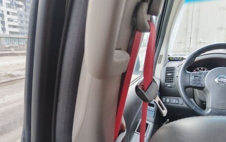 Nissan Pathfinder, 2012 год, 2 100 000 рублей, 24 фотография