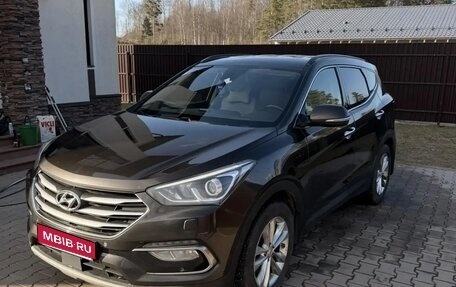 Hyundai Santa Fe III рестайлинг, 2018 год, 2 400 000 рублей, 1 фотография