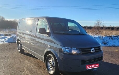 Volkswagen Caravelle T5, 2012 год, 1 750 000 рублей, 1 фотография