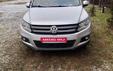 Volkswagen Tiguan I, 2011 год, 900 000 рублей, 2 фотография
