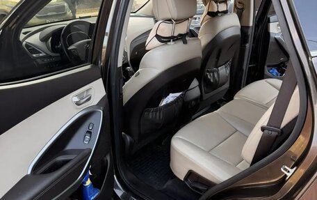 Hyundai Santa Fe III рестайлинг, 2018 год, 2 400 000 рублей, 13 фотография