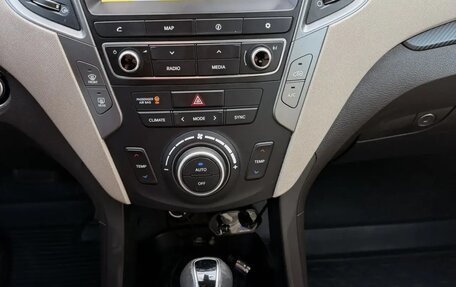 Hyundai Santa Fe III рестайлинг, 2018 год, 2 400 000 рублей, 23 фотография