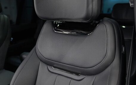 Land Rover Range Rover IV рестайлинг, 2023 год, 24 990 000 рублей, 19 фотография