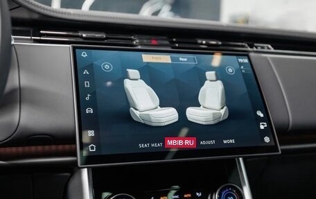 Land Rover Range Rover IV рестайлинг, 2023 год, 24 990 000 рублей, 16 фотография