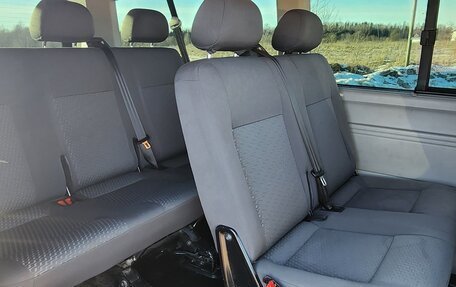 Volkswagen Caravelle T5, 2012 год, 1 750 000 рублей, 2 фотография