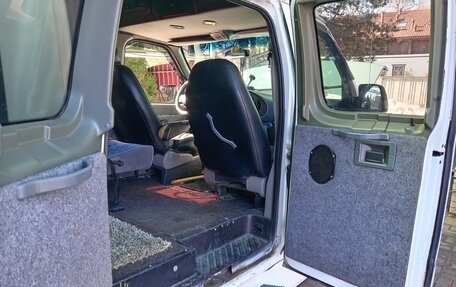 Ford Econoline IV, 2000 год, 650 000 рублей, 9 фотография