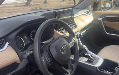 Toyota RAV4, 2022 год, 3 500 000 рублей, 10 фотография