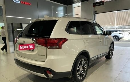 Mitsubishi Outlander III рестайлинг 3, 2017 год, 1 790 000 рублей, 4 фотография