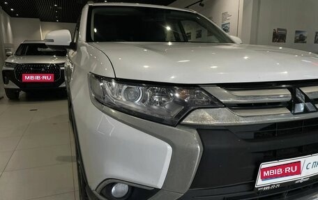 Mitsubishi Outlander III рестайлинг 3, 2017 год, 1 790 000 рублей, 9 фотография