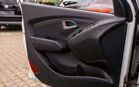 Hyundai ix35 I рестайлинг, 2013 год, 1 355 000 рублей, 12 фотография