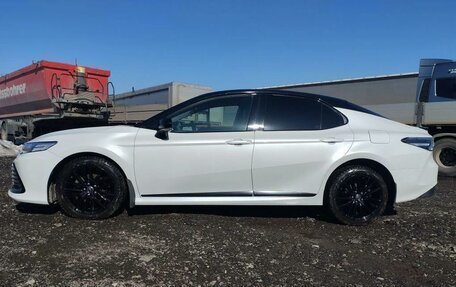 Toyota Camry, 2021 год, 3 500 000 рублей, 4 фотография