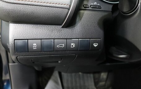 Toyota Camry, 2018 год, 2 600 000 рублей, 12 фотография