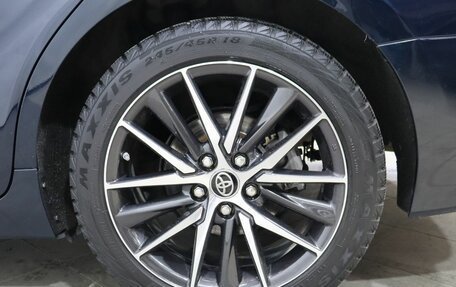 Toyota Camry, 2018 год, 2 600 000 рублей, 9 фотография