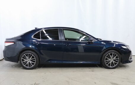 Toyota Camry, 2018 год, 2 600 000 рублей, 7 фотография