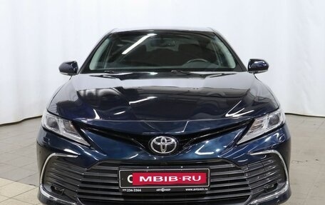 Toyota Camry, 2018 год, 2 600 000 рублей, 2 фотография