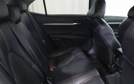 Toyota Camry, 2018 год, 2 600 000 рублей, 22 фотография