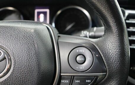 Toyota Camry, 2018 год, 2 600 000 рублей, 17 фотография