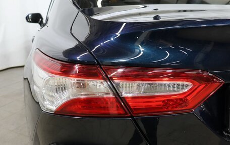 Toyota Camry, 2018 год, 2 600 000 рублей, 24 фотография