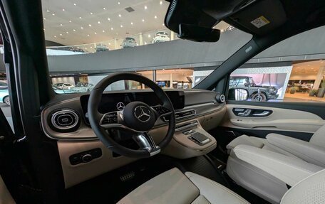 Mercedes-Benz V-Класс, 2024 год, 17 990 000 рублей, 6 фотография