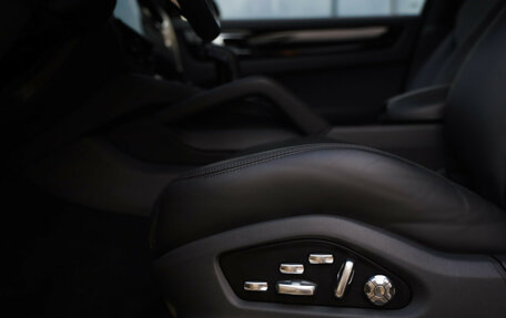 Porsche Cayenne III, 2019 год, 5 999 000 рублей, 25 фотография