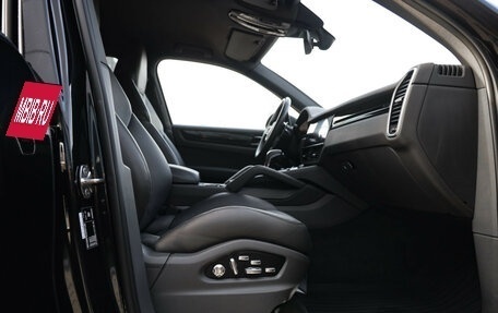 Porsche Cayenne III, 2019 год, 5 999 000 рублей, 27 фотография