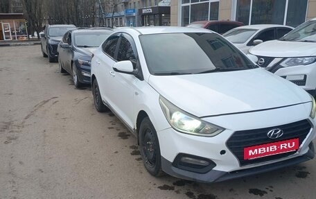Hyundai Solaris II рестайлинг, 2018 год, 850 000 рублей, 2 фотография
