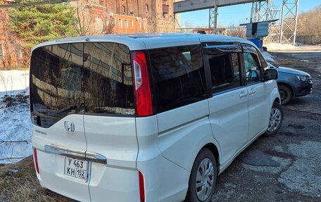 Honda Stepwgn IV, 2016 год, 1 700 000 рублей, 5 фотография