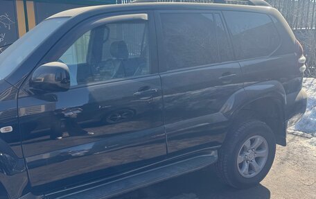 Toyota Land Cruiser Prado 120 рестайлинг, 2006 год, 1 950 000 рублей, 2 фотография