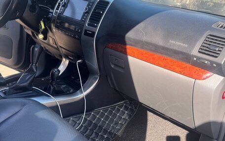 Toyota Land Cruiser Prado 120 рестайлинг, 2006 год, 1 950 000 рублей, 8 фотография