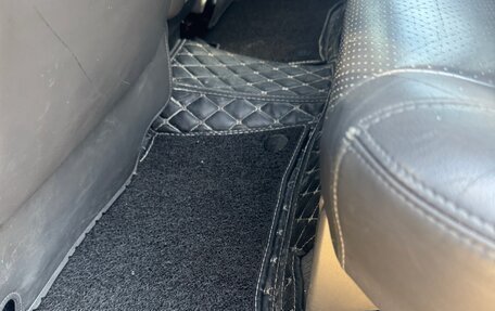 Toyota Land Cruiser Prado 120 рестайлинг, 2006 год, 1 950 000 рублей, 14 фотография