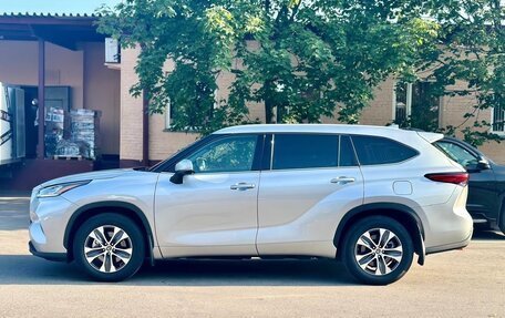 Toyota Highlander, 2021 год, 4 700 000 рублей, 2 фотография