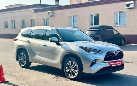 Toyota Highlander, 2021 год, 4 700 000 рублей, 5 фотография