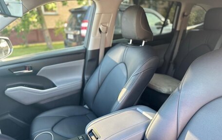 Toyota Highlander, 2021 год, 4 700 000 рублей, 13 фотография