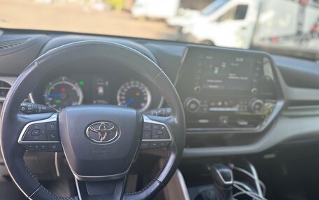 Toyota Highlander, 2021 год, 4 700 000 рублей, 14 фотография