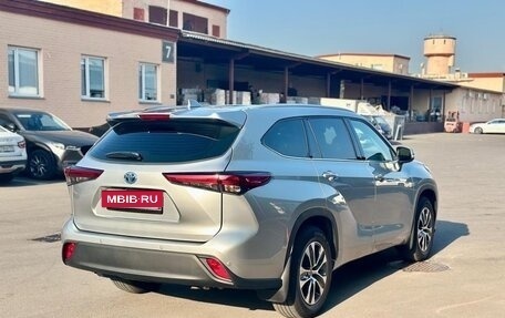 Toyota Highlander, 2021 год, 4 700 000 рублей, 6 фотография