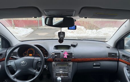 Toyota Avensis III рестайлинг, 2006 год, 650 000 рублей, 6 фотография