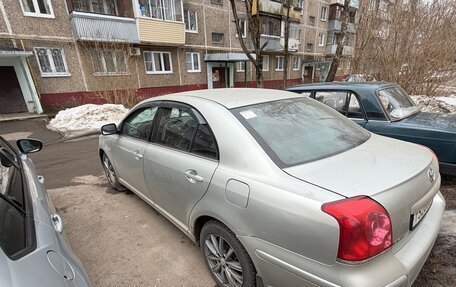 Toyota Avensis III рестайлинг, 2006 год, 650 000 рублей, 4 фотография