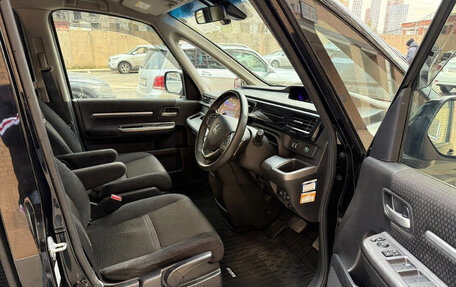 Honda Stepwgn IV, 2019 год, 2 050 000 рублей, 3 фотография