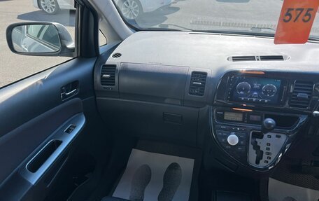 Toyota Wish II, 2004 год, 849 999 рублей, 15 фотография