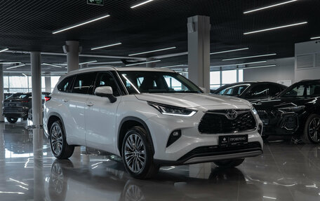 Toyota Highlander, 2026 год, 5 900 000 рублей, 2 фотография