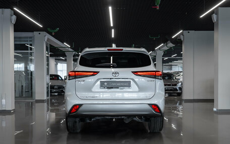 Toyota Highlander, 2026 год, 5 900 000 рублей, 6 фотография