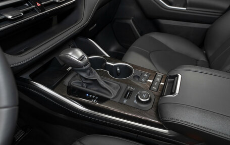 Toyota Highlander, 2026 год, 5 900 000 рублей, 18 фотография